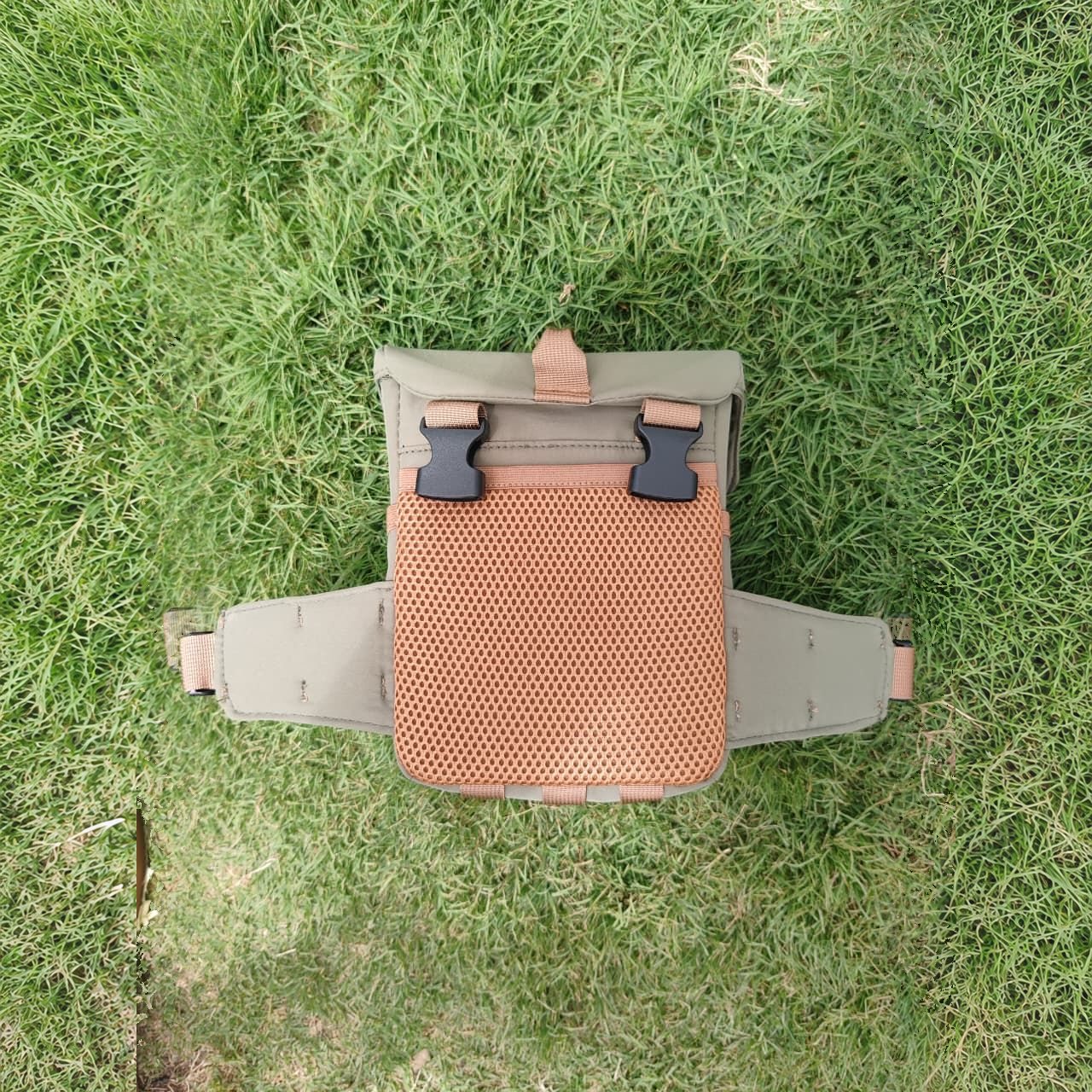 Bino Bag back view