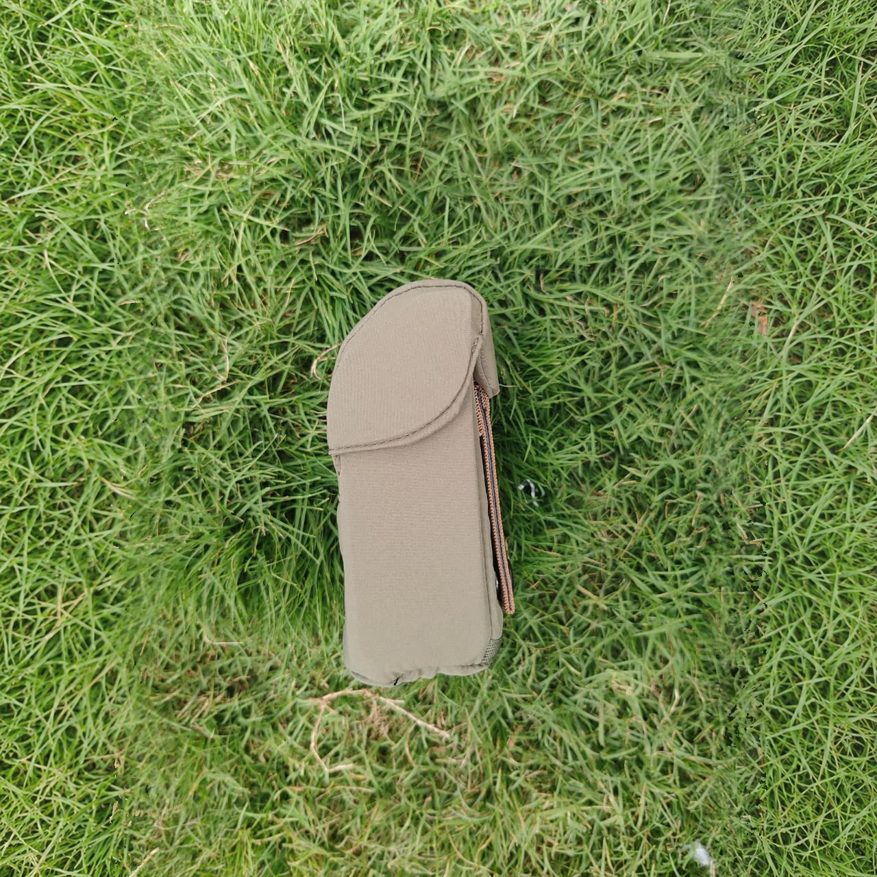 Range Finder Pouch side view