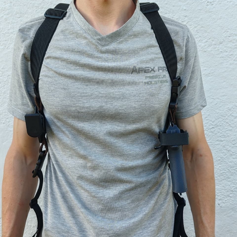 Shoulder holster rig front view